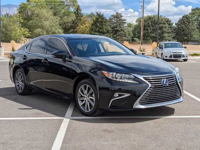 2017 Lexus ES 300h