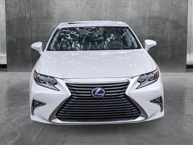 2017 Lexus ES 300h