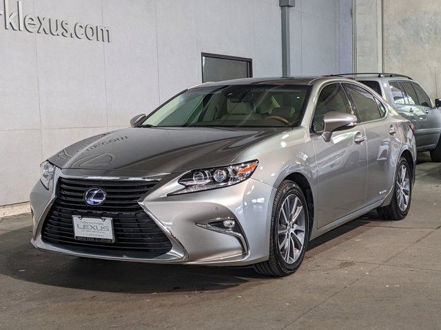 2017 Lexus ES 300h