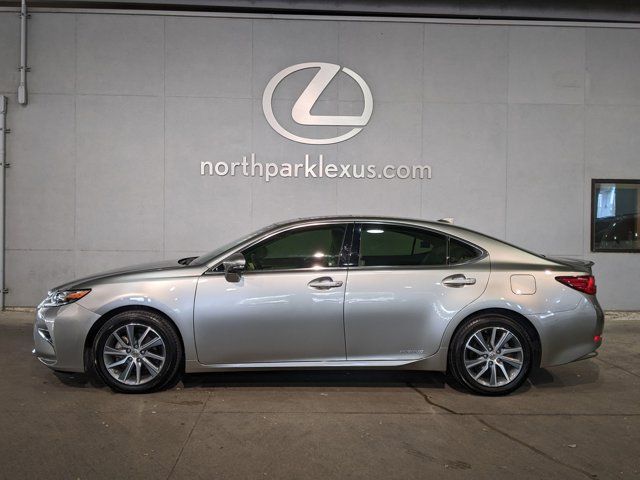 2017 Lexus ES 300h