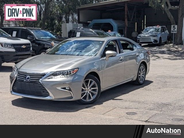 2017 Lexus ES 300h