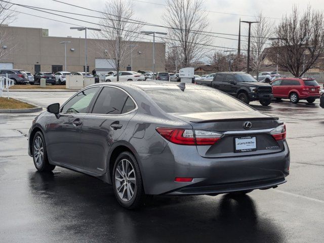 2017 Lexus ES 300h