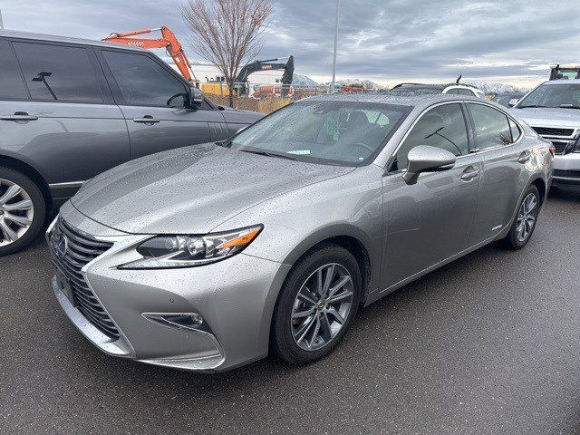 2017 Lexus ES 300h