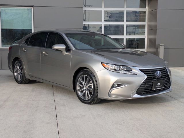 2017 Lexus ES 300h