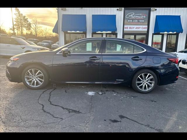 2017 Lexus ES 300h