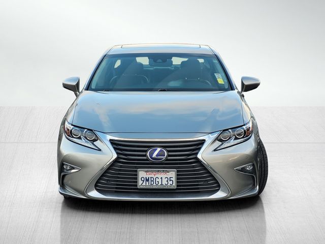 2017 Lexus ES 300h