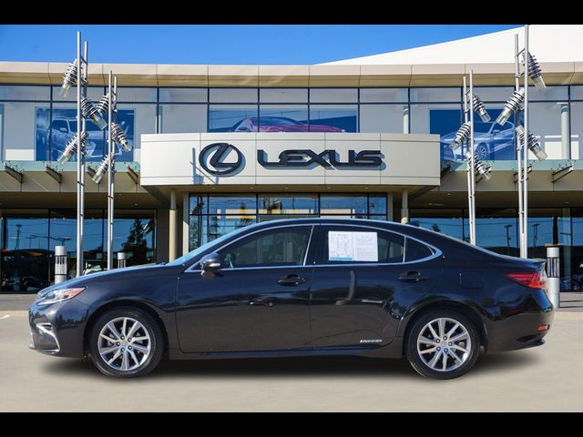 2017 Lexus ES 300h