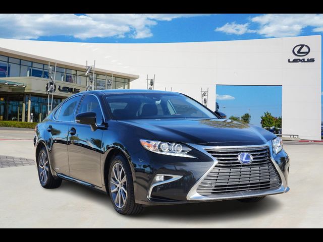 2017 Lexus ES 300h