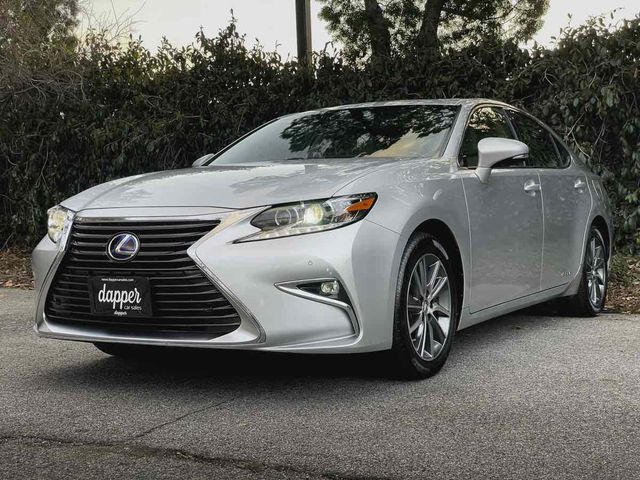 2017 Lexus ES 300h