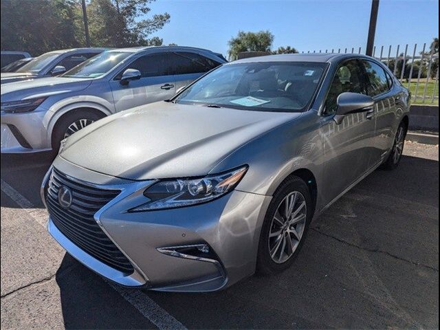 2017 Lexus ES 300h