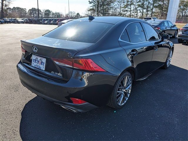 2017 Lexus IS Turbo