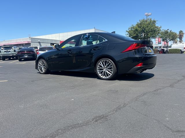 2017 Lexus IS 