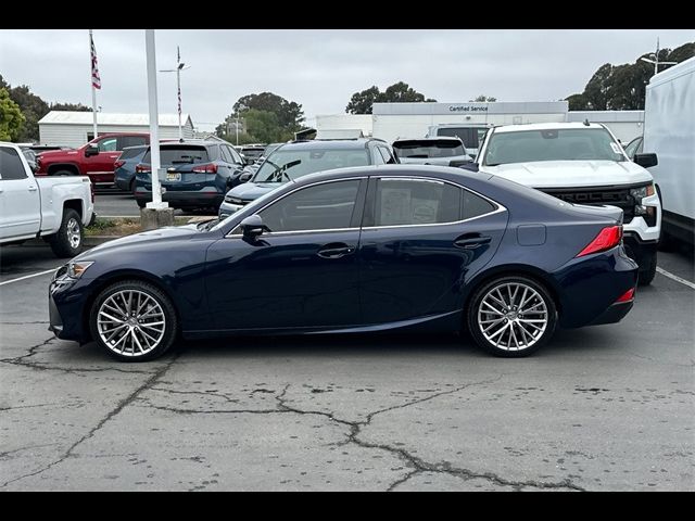 2017 Lexus IS Turbo