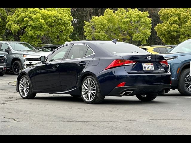 2017 Lexus IS Turbo
