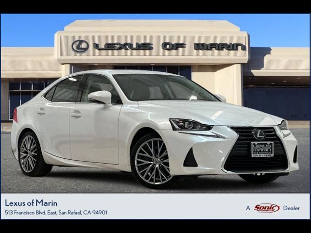 2017 Lexus IS Turbo