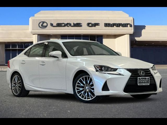 2017 Lexus IS Turbo