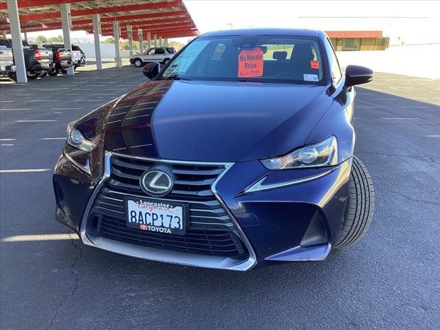 2017 Lexus IS Turbo