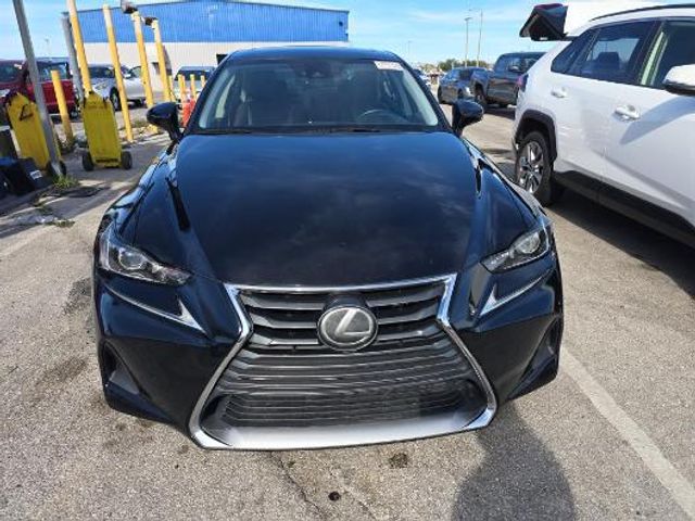 2017 Lexus IS Turbo