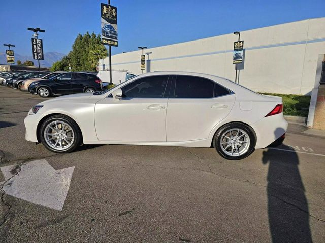 2017 Lexus IS Turbo