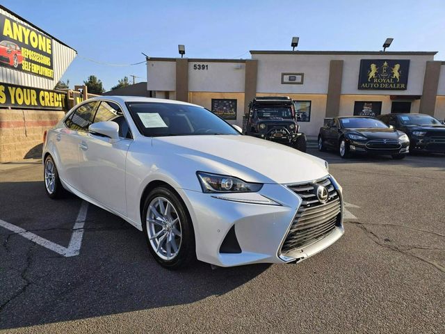 2017 Lexus IS Turbo