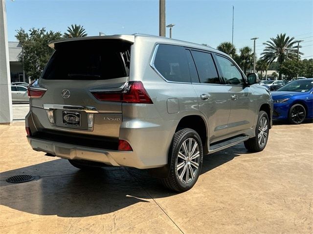 2017 Lexus LX 570