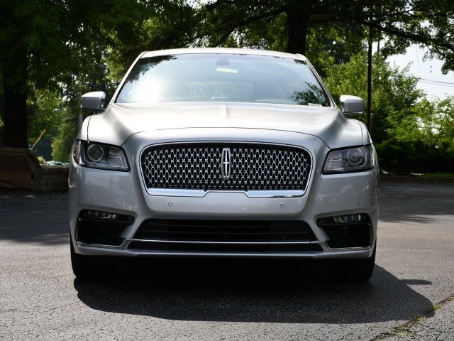 2017 Lincoln Continental Premiere