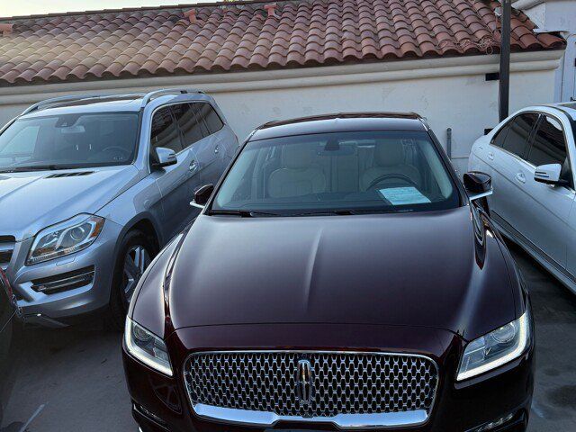 2017 Lincoln Continental Select