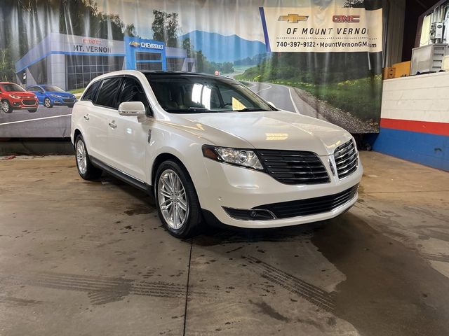 2017 Lincoln MKT Elite