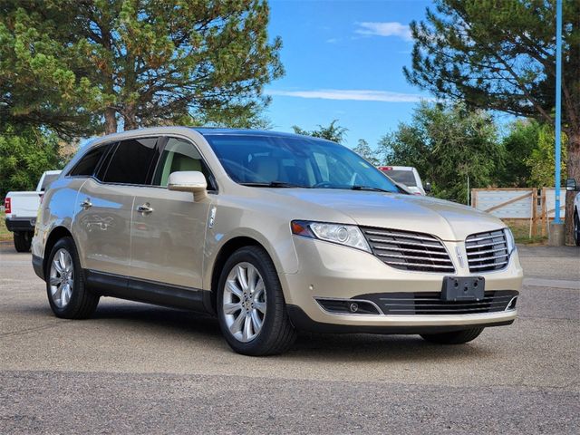 2017 Lincoln MKT Elite