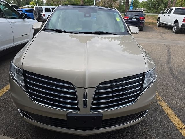 2017 Lincoln MKT Elite