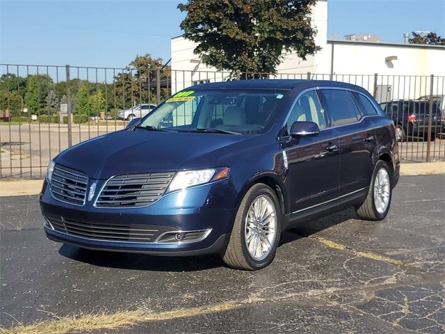 2017 Lincoln MKT Elite