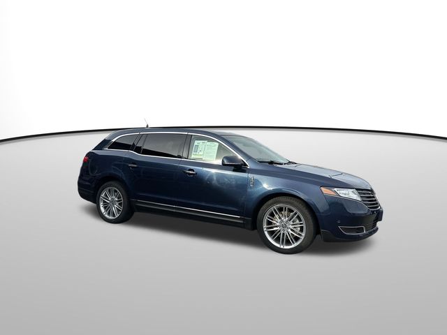 2017 Lincoln MKT Elite