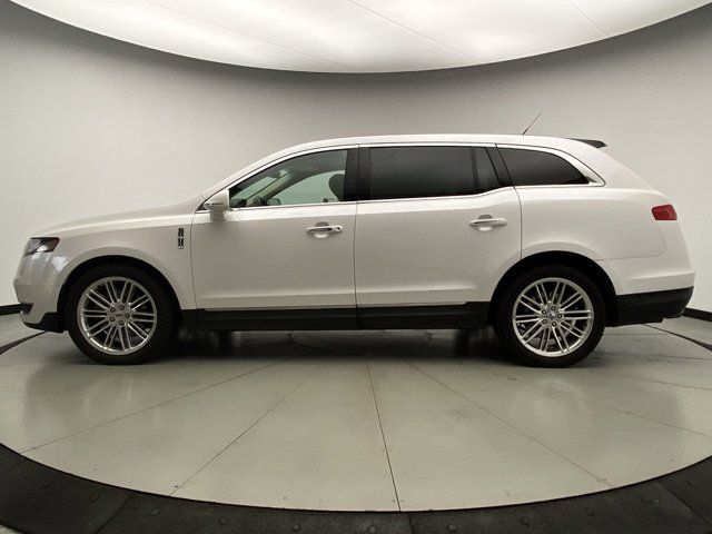 2017 Lincoln MKT Elite