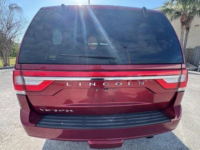 2017 Lincoln Navigator Select