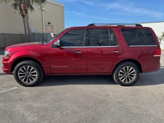 2017 Lincoln Navigator Select