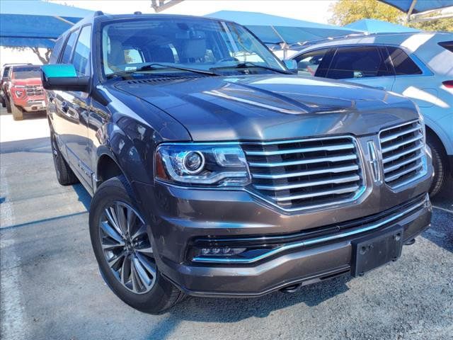 2017 Lincoln Navigator Select