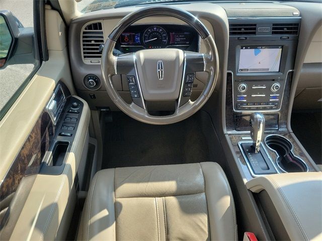 2017 Lincoln Navigator Select