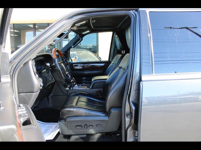 2017 Lincoln Navigator Select