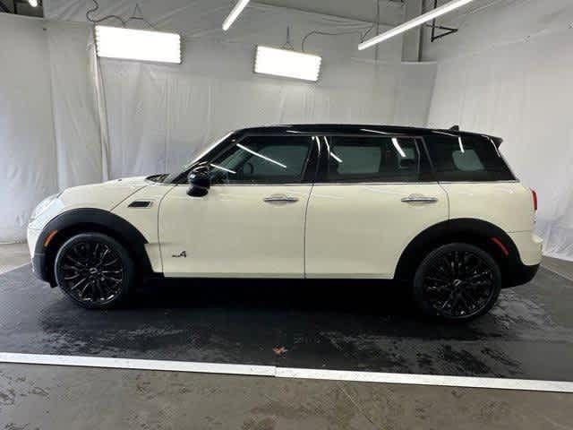 2017 MINI Cooper Clubman Base