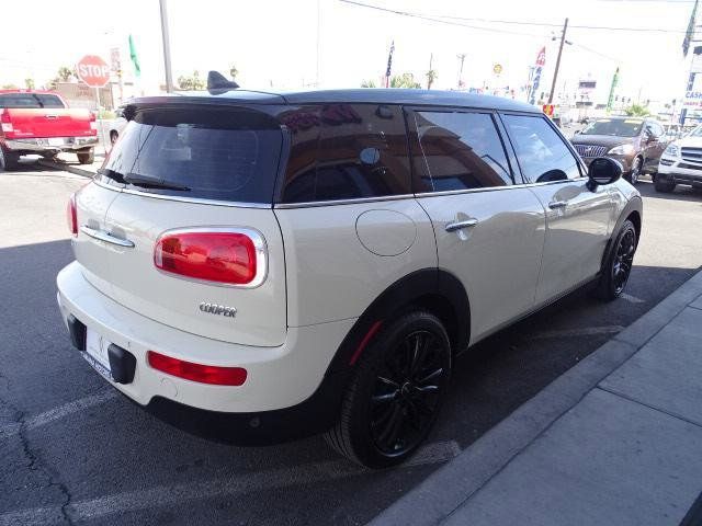 2017 MINI Cooper Clubman Base