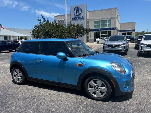 2017 MINI Cooper Hardtop Base