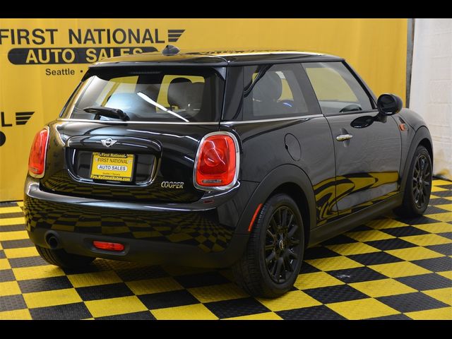 2017 MINI Cooper Hardtop Base