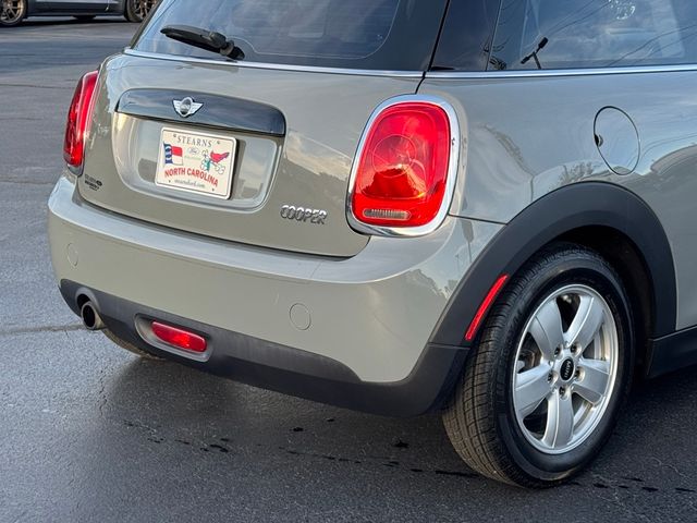 2017 MINI Cooper Hardtop Base