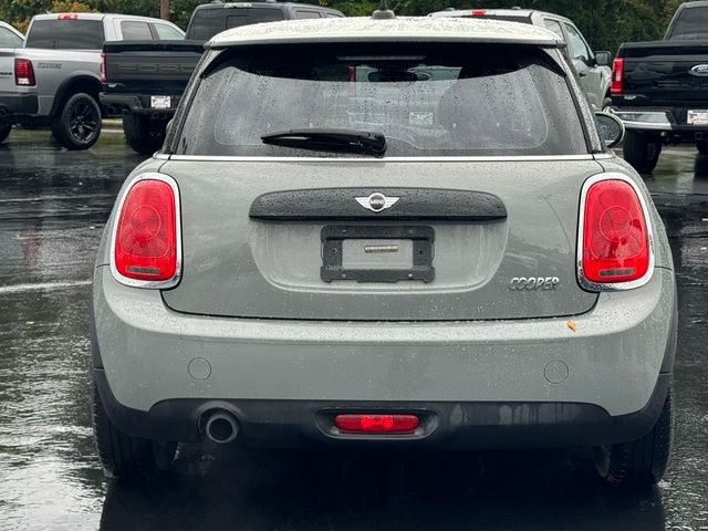 2017 MINI Cooper Hardtop Base