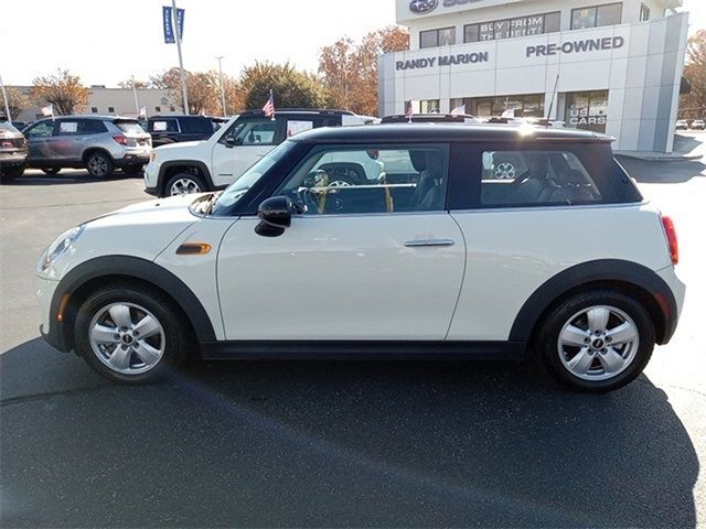 2017 MINI Cooper Hardtop Base