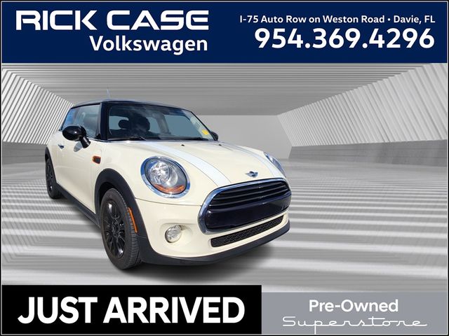 2017 MINI Cooper Hardtop Base