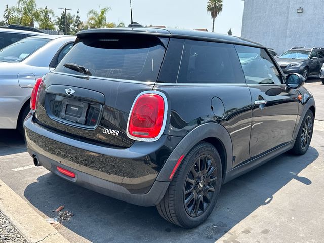 2017 MINI Cooper Hardtop Base