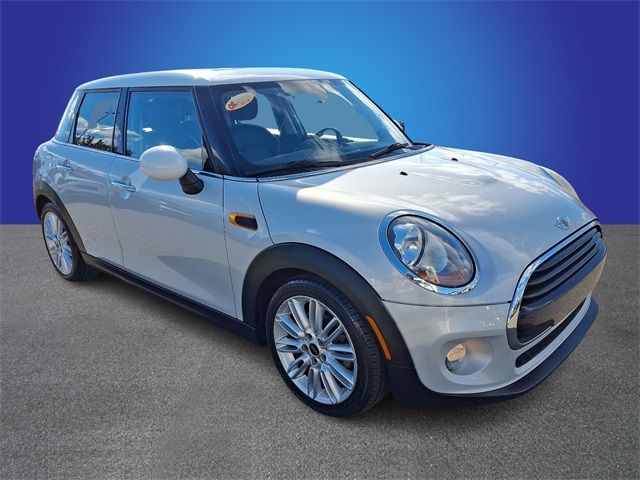 2017 MINI Cooper Hardtop Base