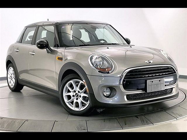 2017 MINI Cooper Hardtop Base