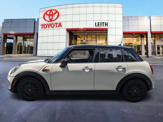 2017 MINI Cooper Hardtop Base